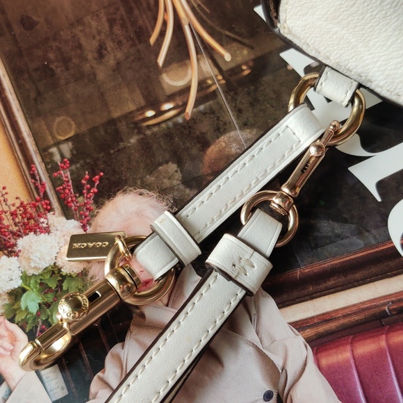 Coach Sunglass Case In Signature Canvas With Racquet Print - Picture 3 of 7